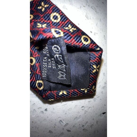 Vintage Silk Burberry London Men's Red, Blue, Gold, Tie, Luxury, Designer. - Picture 8 of 14